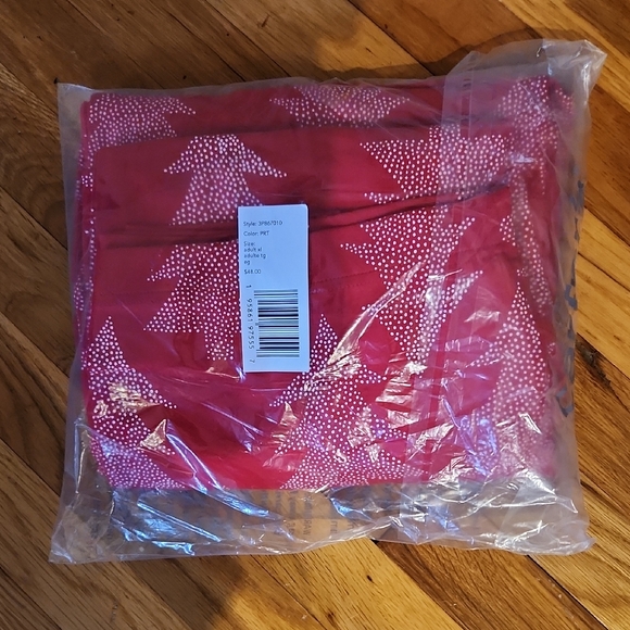 Carter's Red and White Christmas Tree 2 Piece Unisex Pajama Set ☃️❄️🎁 - Picture 2 of 11